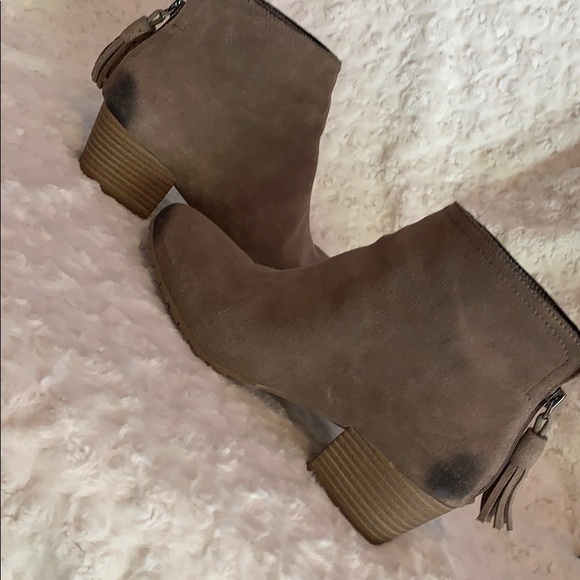 Ankle Bootie - Picture 3 of 6